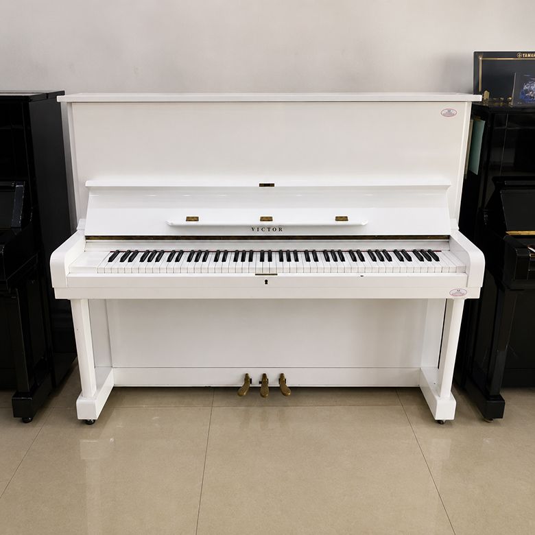 Piano cơ Victor - Màu trắng