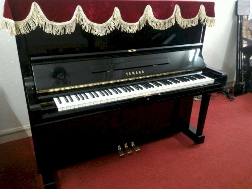 Đàn piano cơ so với đàn piano điện Đâu là lựa chọn tốt hơn cho bạn?