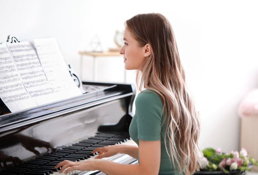 Ảnh Hưởng Của Piano Đến Tâm Trạng và Sức Khỏe Tinh Thần