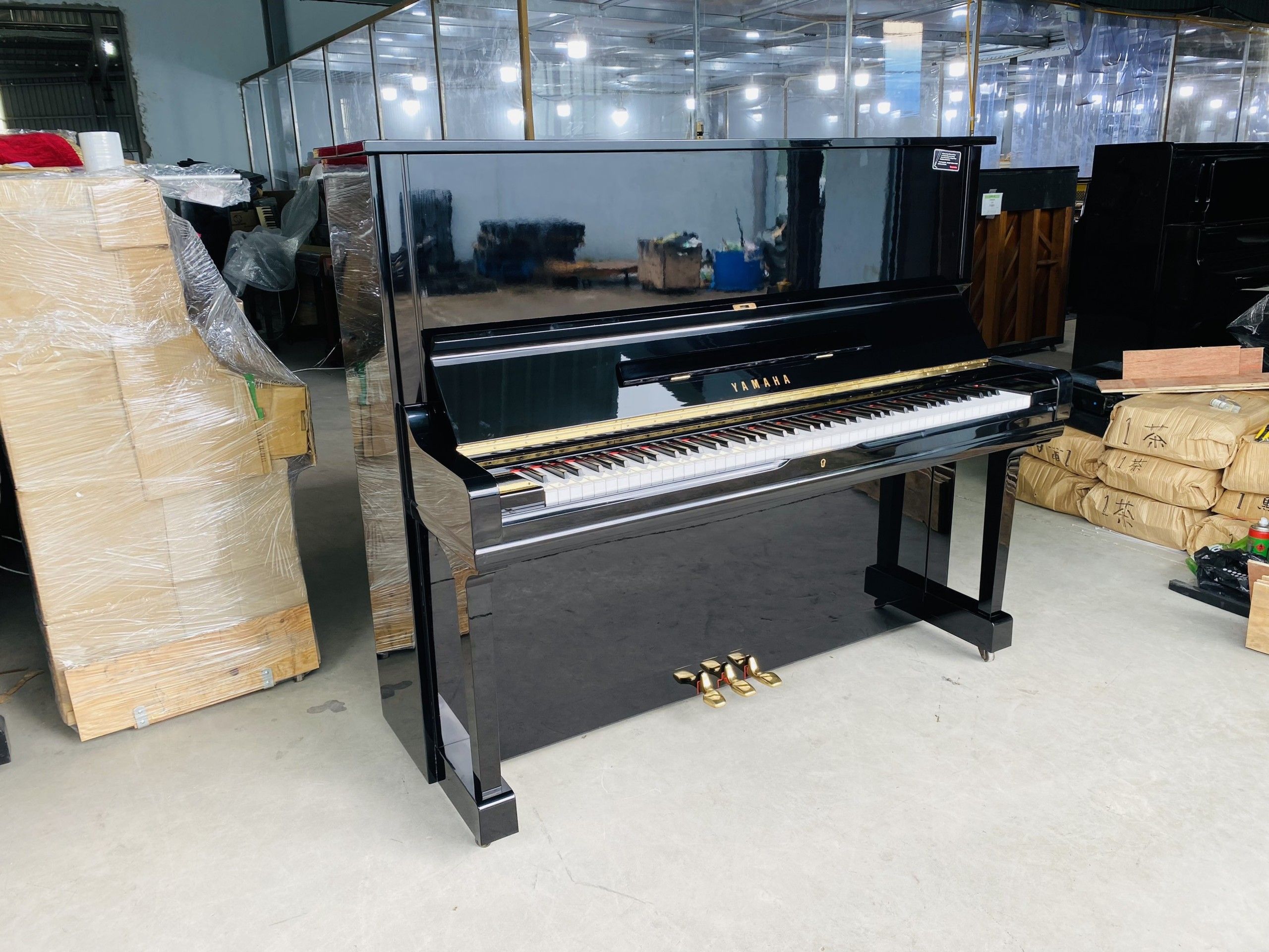 Đặt hàng đàn Piano tại Bắc Giang dễ dàng với dịch vụ giao hàng - Trải nghiệm mua sắm âm nhạc thuận tiện và tin cậy