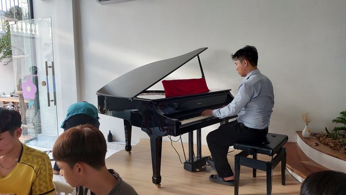 Sắm Đàn Piano Phù Hợp Tại Bắc Giang - Hành Trình Khám Phá Âm Nhạc Đầy Hứng Khởi