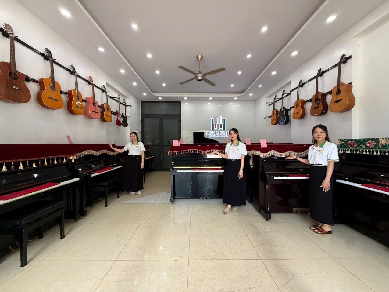 Showroom Đàn Piano Bắc Ninh, Bắc Giang – Tư Vấn Chọn Đàn Phù Hợp 3 img tuyen sinh thang 8 2